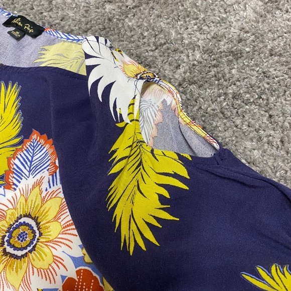 Melissa Paige Women Medium Floral Top Cold Shoulder Ties Waist and Sleeve - Picture 11 of 13